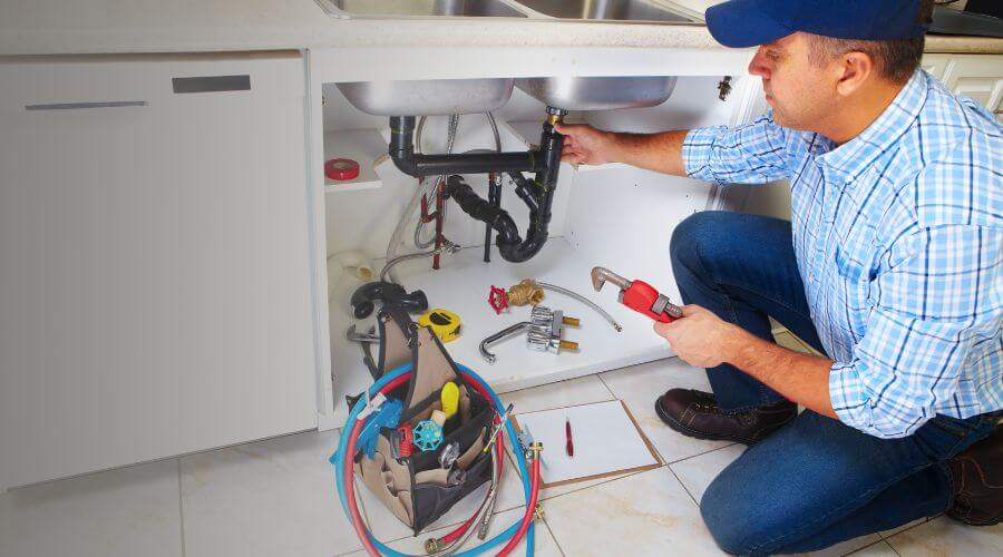 Professional water heater repair in Davilla, TX